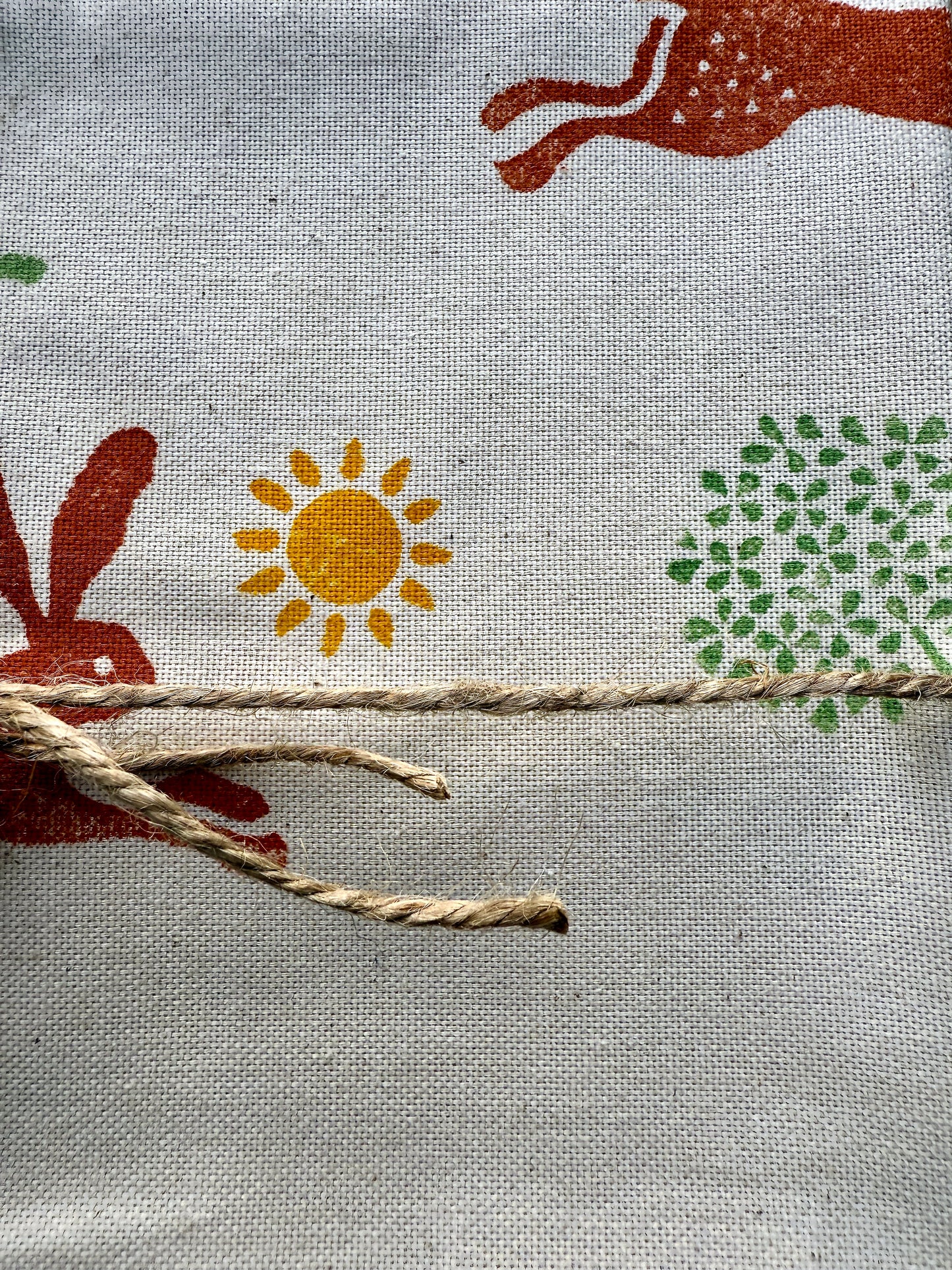Leaping Hare Tea Towel - Organic Cotton (50 x 70cm)